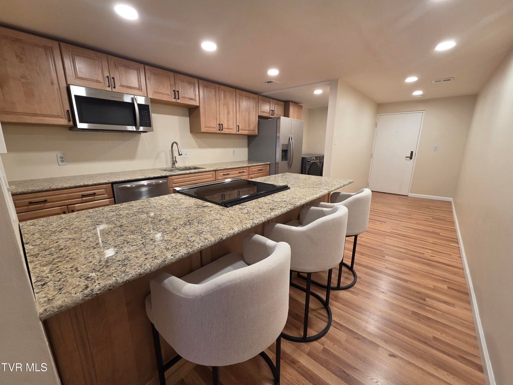 Photo of 1585 Fort Henry Drive #Apt 3f, Kingsport, TN 37664 (MLS # 10000389)
