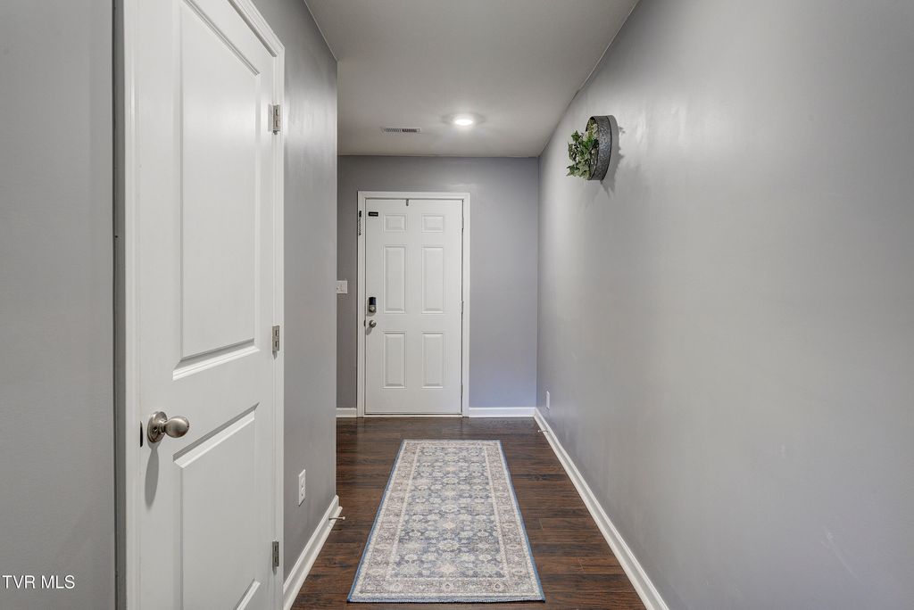 Photo of 567 Cox Hollow Road, Kingsport, TN 37663 (MLS # 9988632)