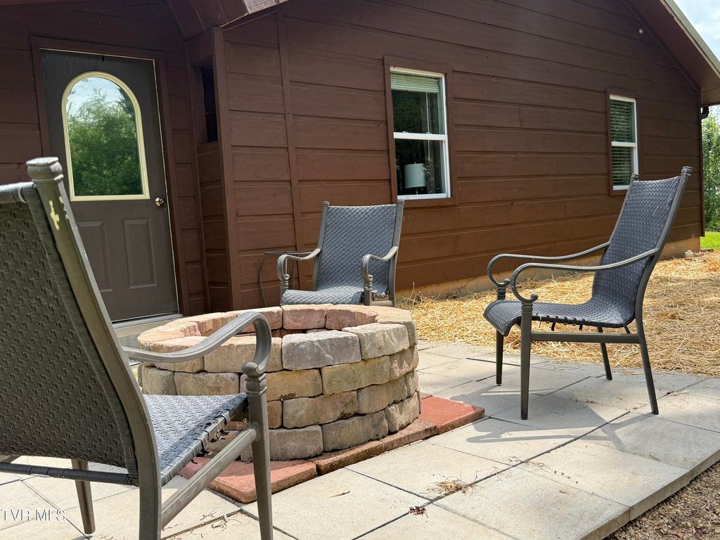 Photo of 3521 James Phillips Way, Sevierville, TN 37876 (MLS # 9981919)