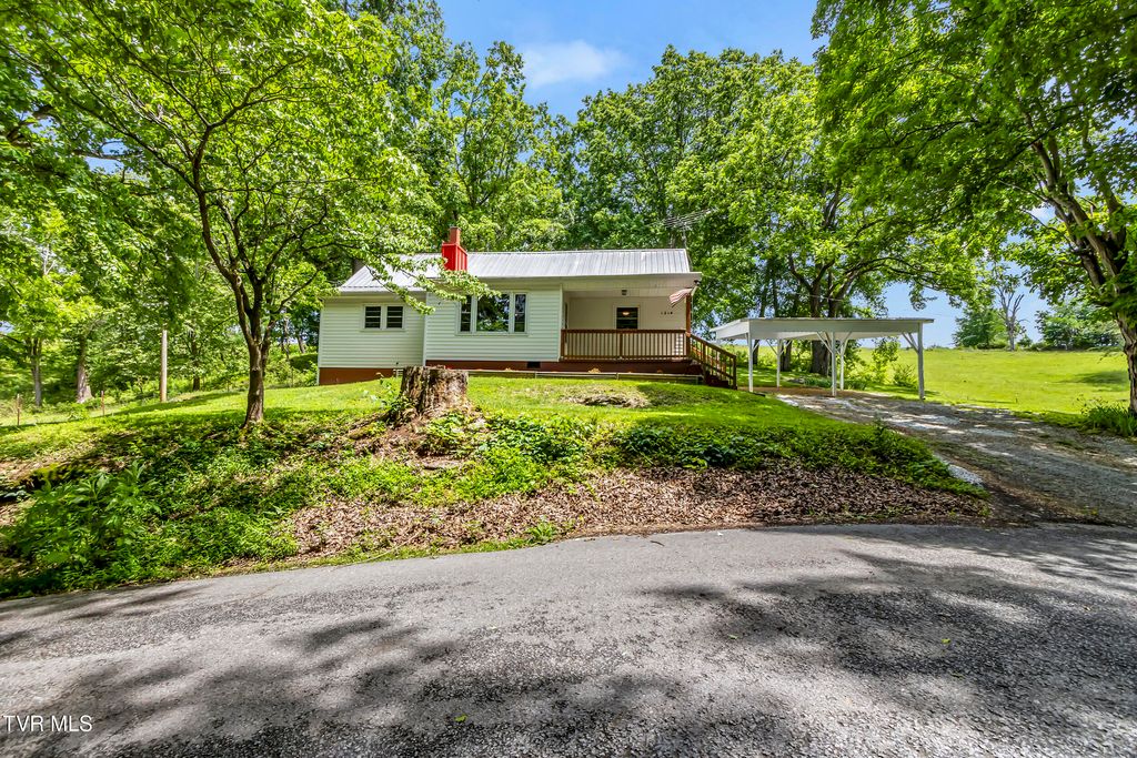 Photo of 1214 Old Cemetery Road, Greeneville, TN 37745 (MLS # 9995963)