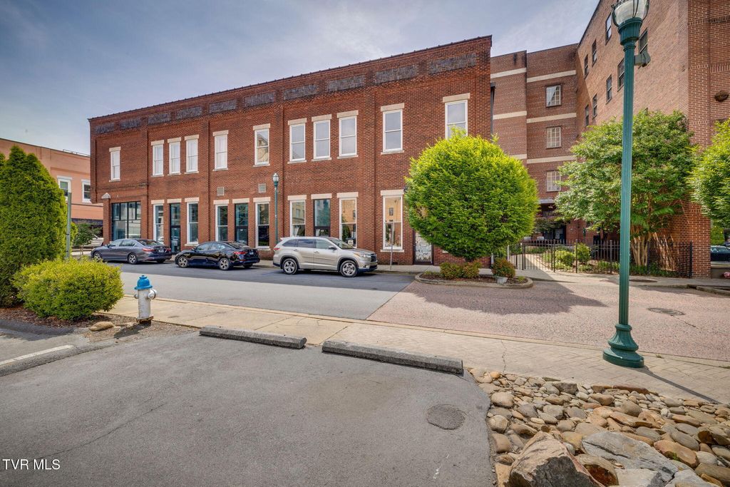 Photo of 116 Tipton Street #200, Johnson City, TN 37604 (MLS # 9994995)