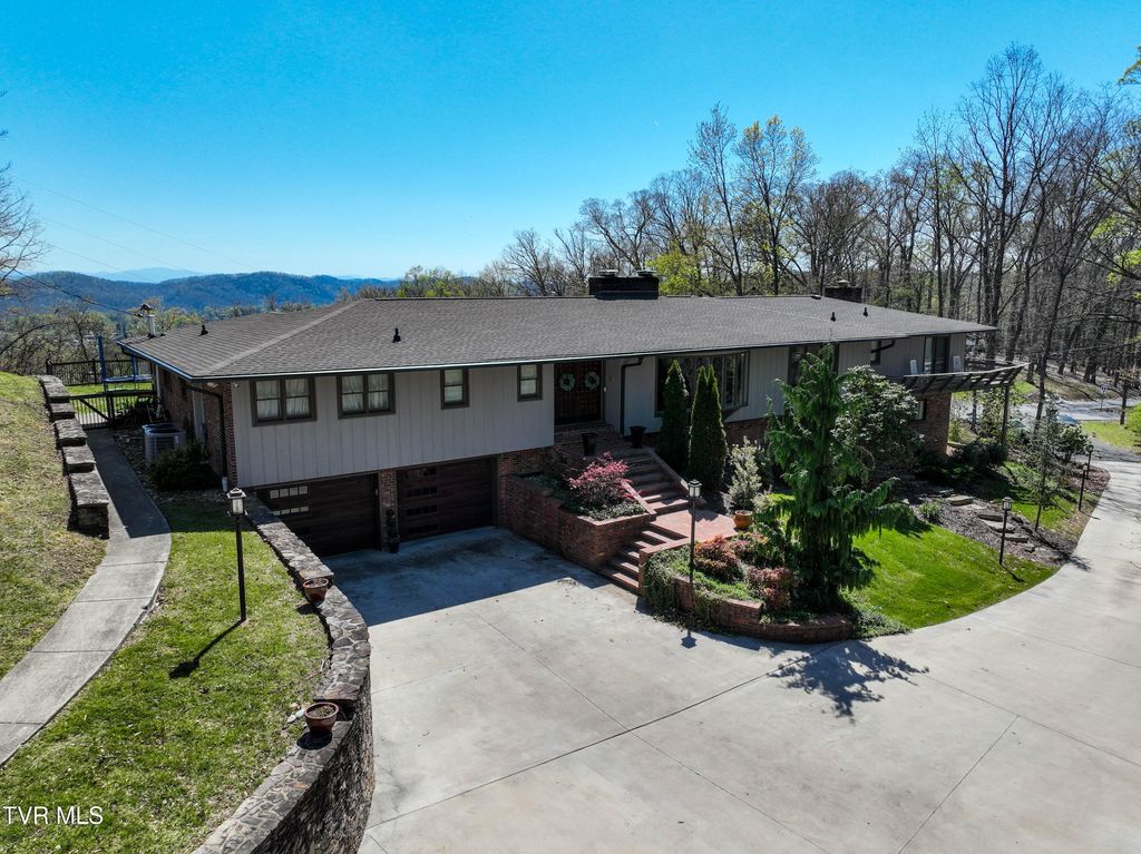 Photo of 117 Skyline Drive, Bristol, TN 37620 (MLS # 9993653)