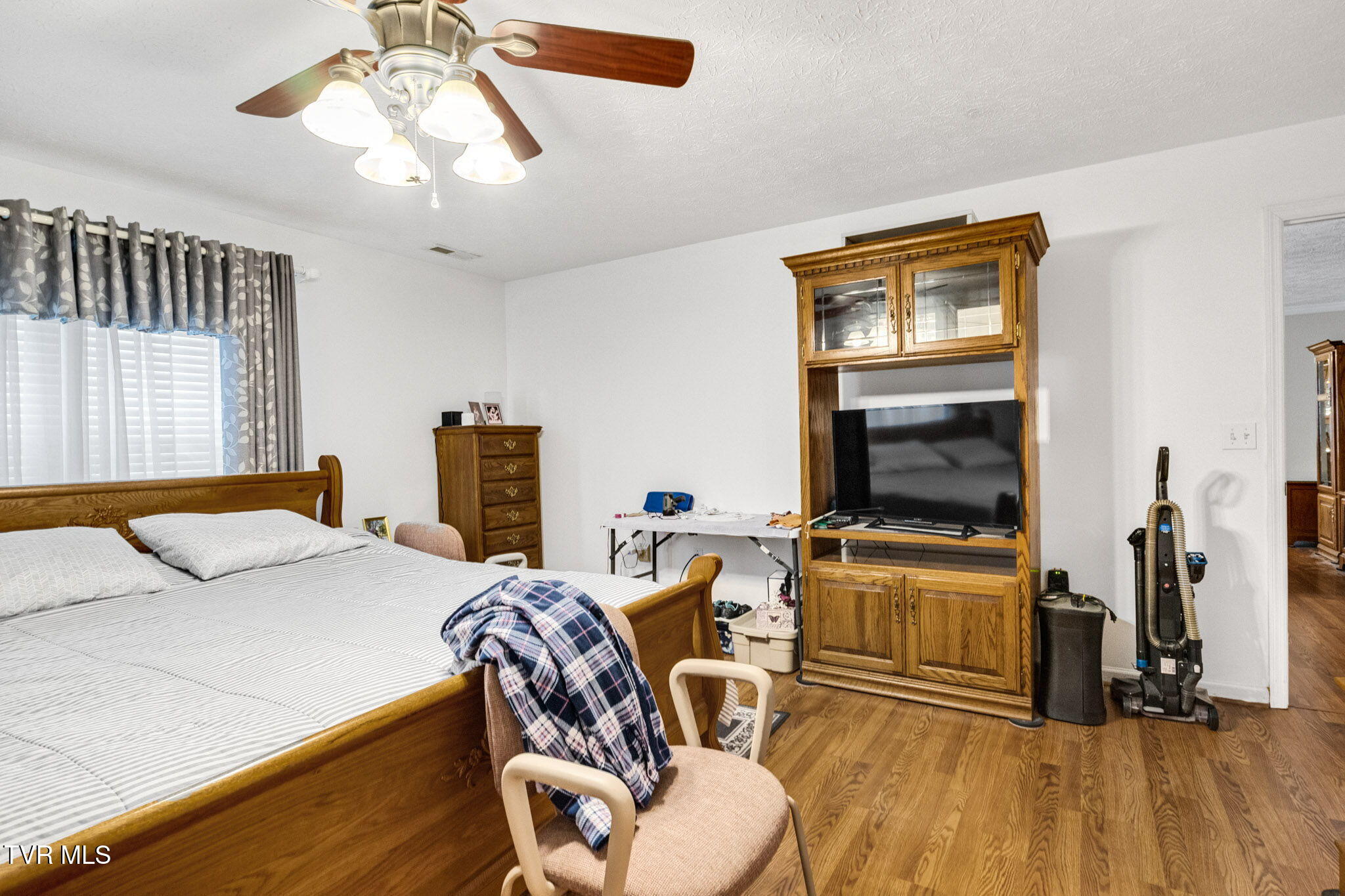 1375 Crystal View Drive, Sevierville, Tennessee image 4