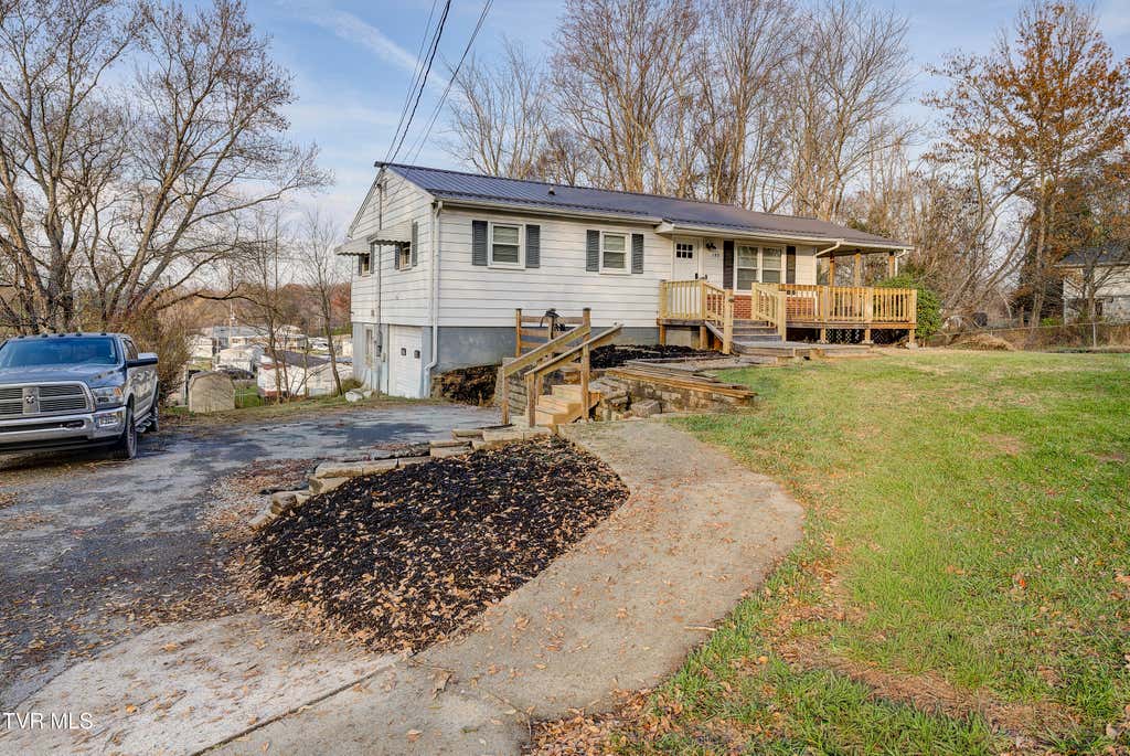 Photo of 195 Lynn Lane, Johnson City, TN 37604 (MLS # 9997566)