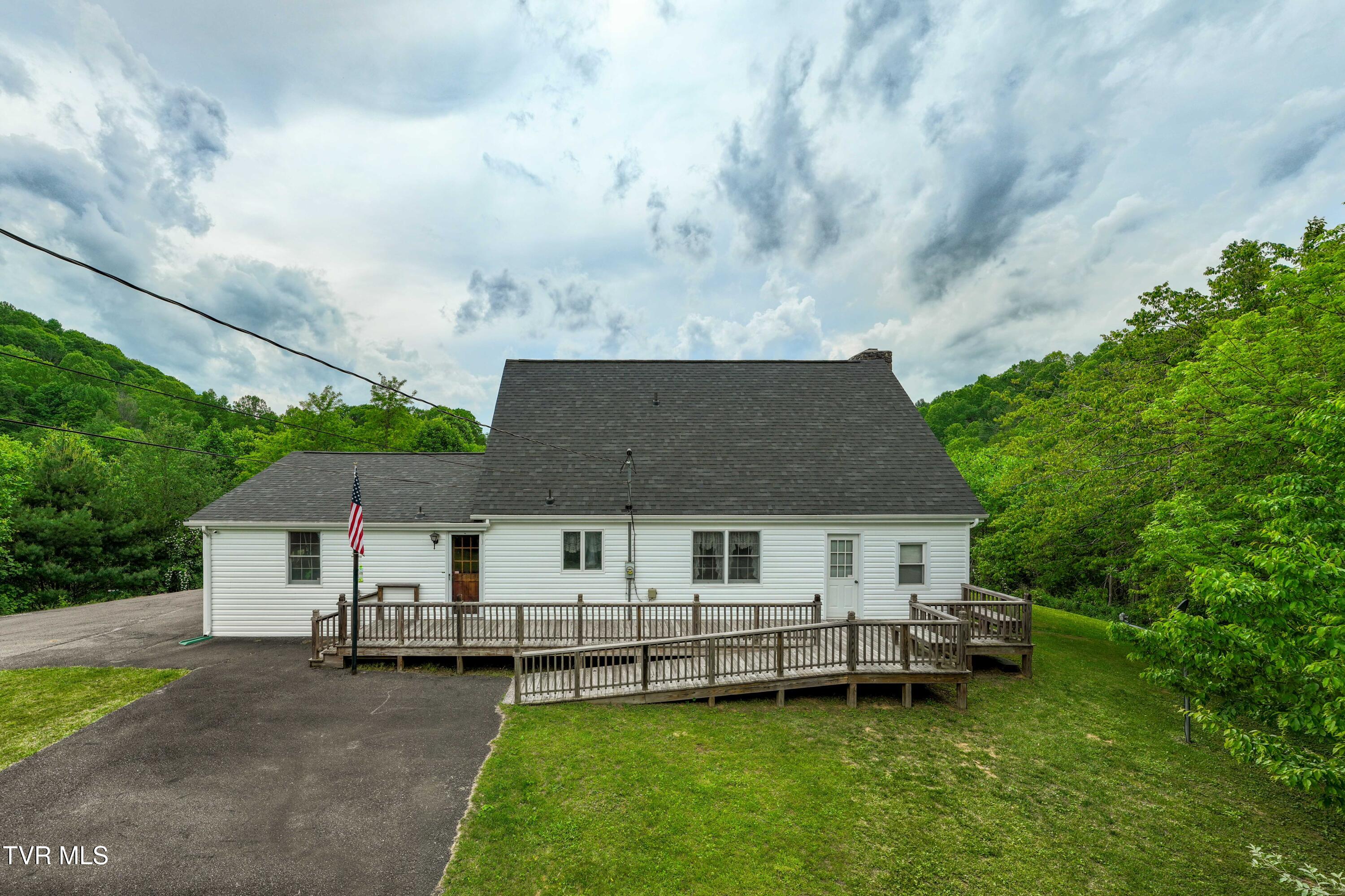 1546 Stage Road, Mountain City, Tennessee image 41
