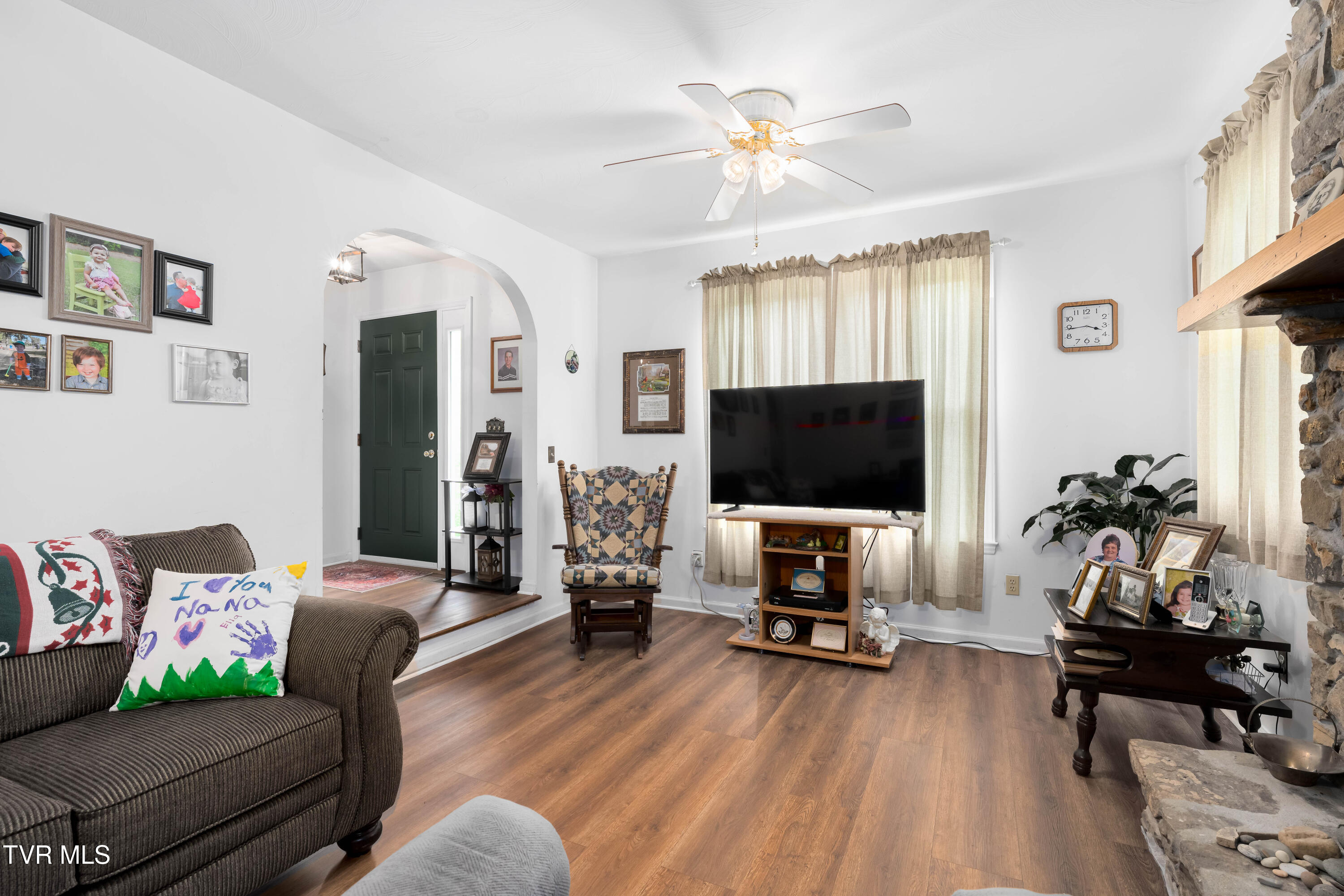 1546 Stage Road, Mountain City, Tennessee image 10