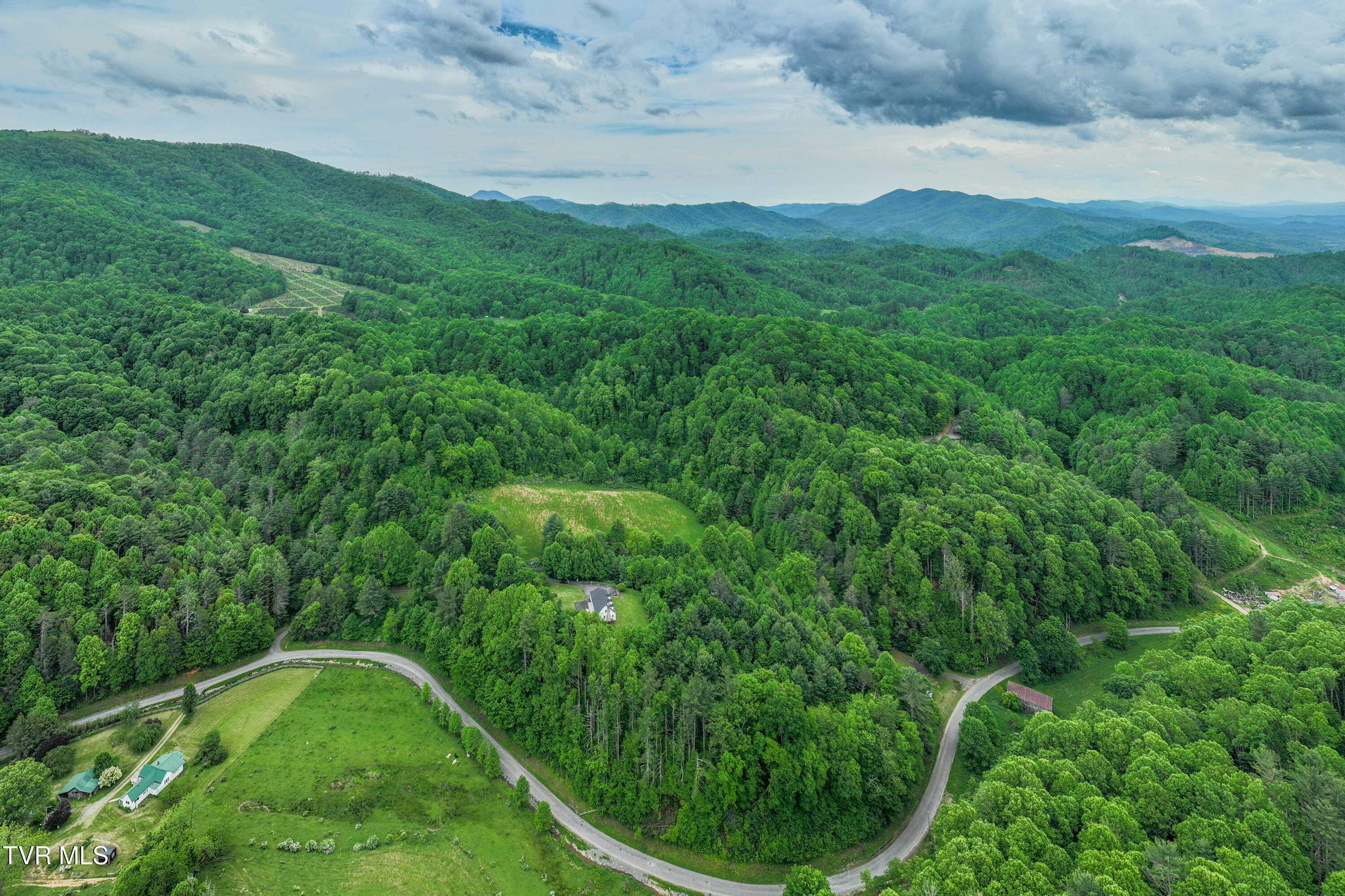 1546 Stage Road, Mountain City, Tennessee image 34