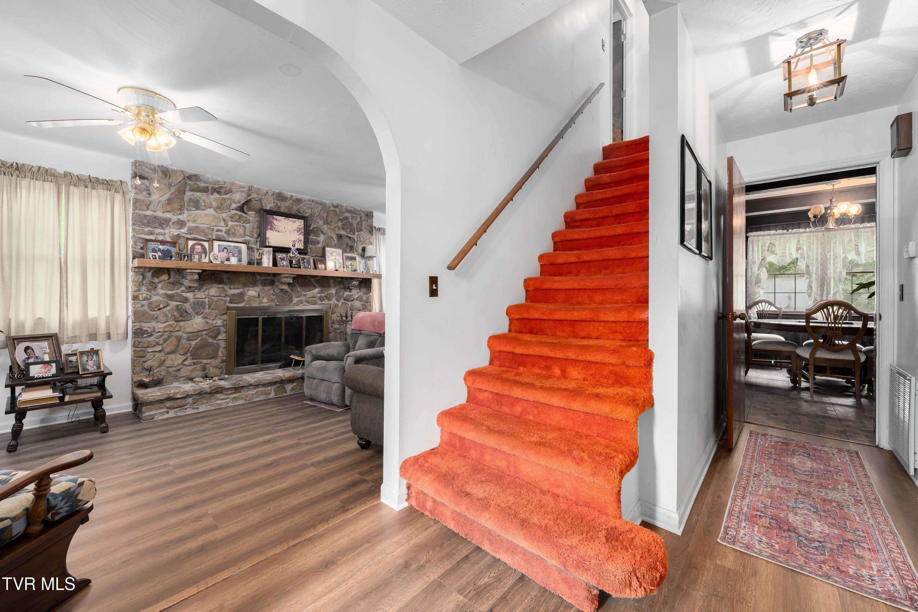 1546 Stage Road, Mountain City, Tennessee image 6