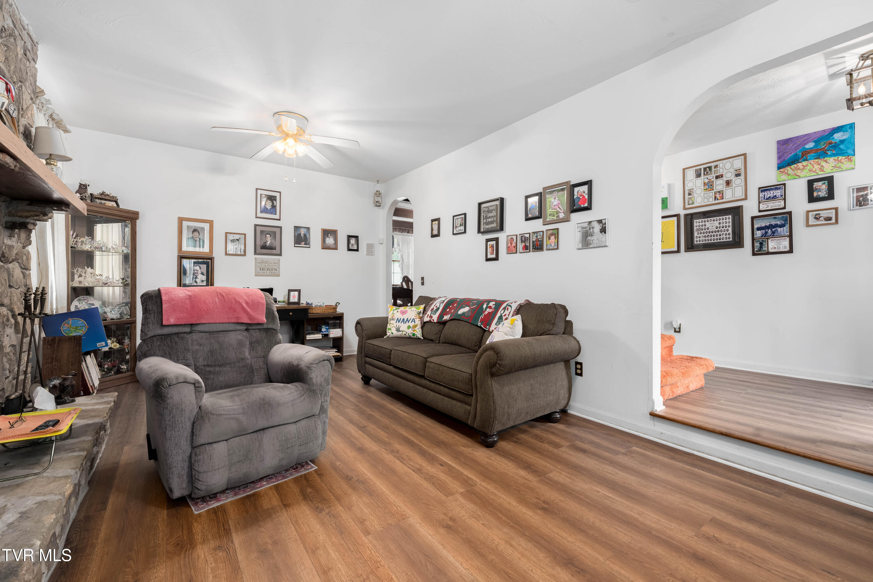 1546 Stage Road, Mountain City, Tennessee image 8