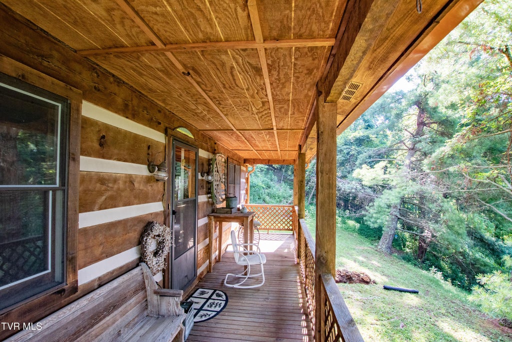 Photo of 18409 Lavender Lane, Bristol, VA 24202 (MLS # 9998399)