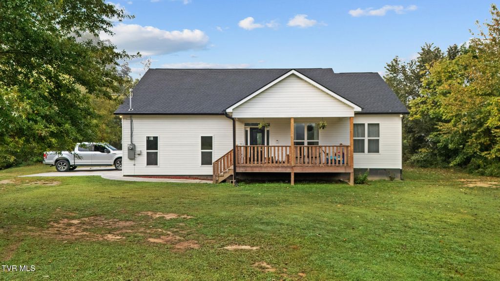 Photo of 3218 Old Newport Highway, Sevierville, TN 37876 (MLS # 9991227)