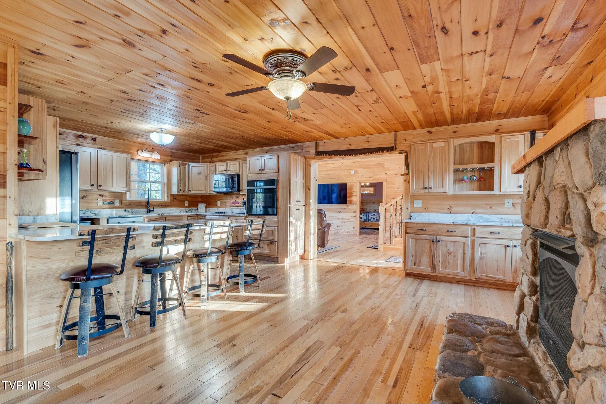 109 Dan Bowers Road, Elizabethton, Tennessee image 16