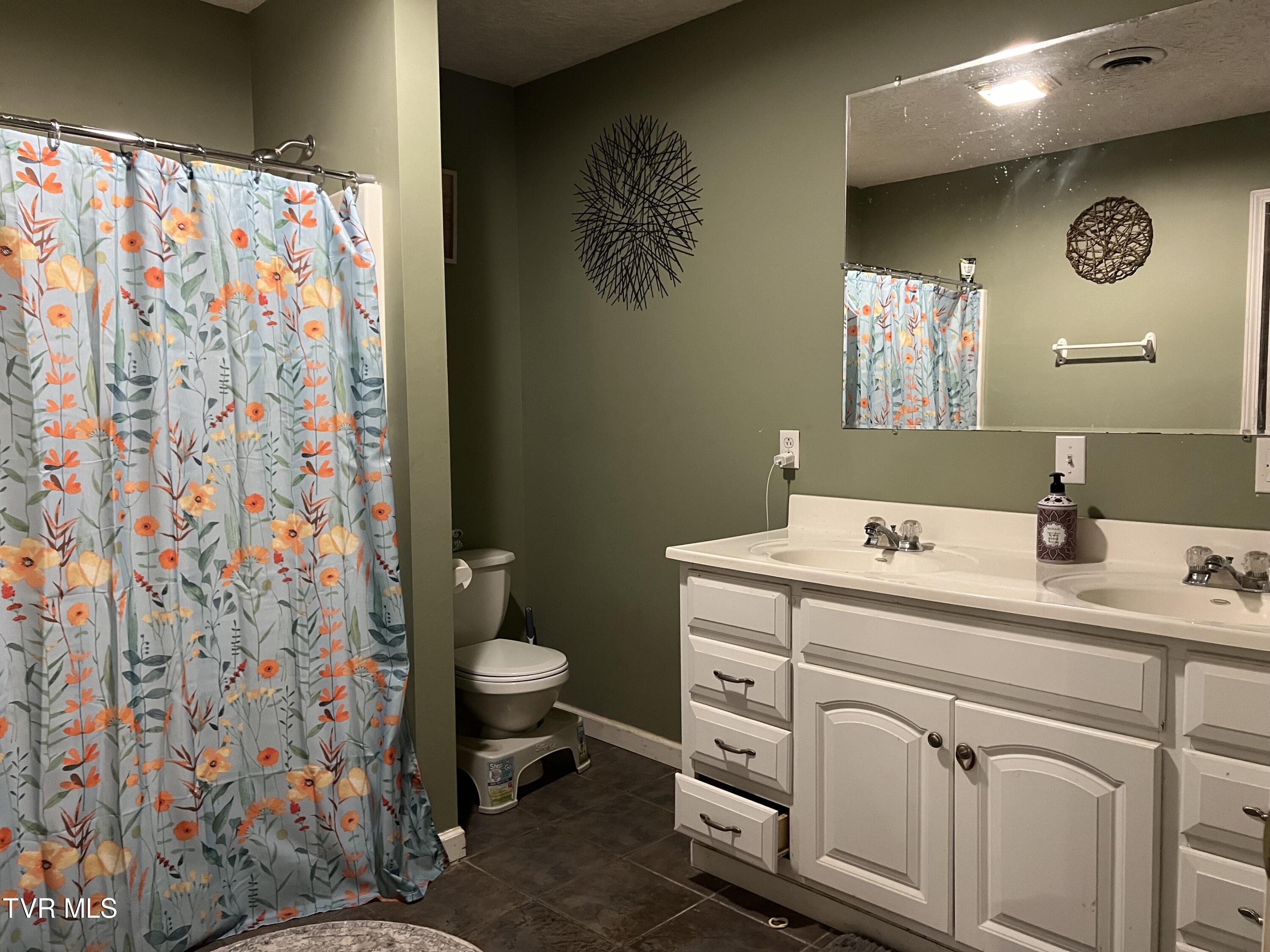514 Ridge Avenue, Norton, Virginia image 21