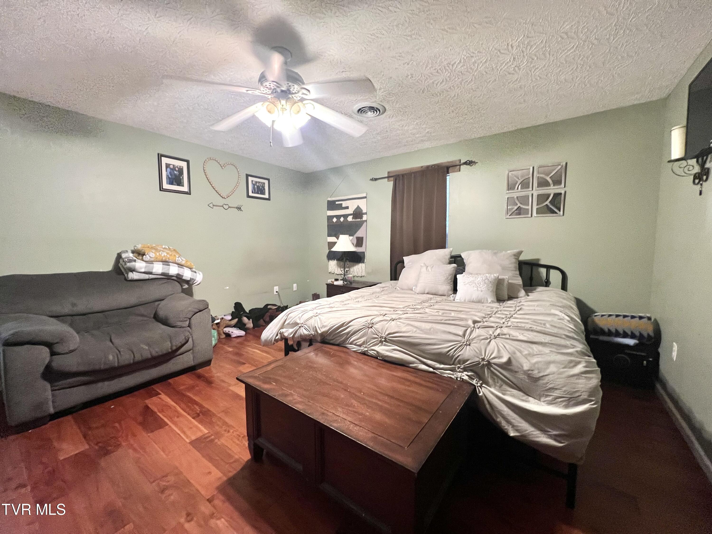 514 Ridge Avenue, Norton, Virginia image 19