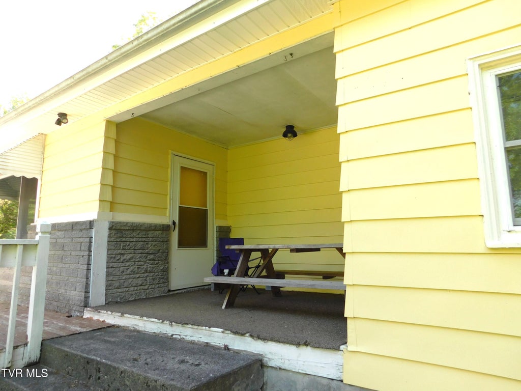 Photo of 304 Highland Street, Wise, VA 24293 (MLS # 9995260)