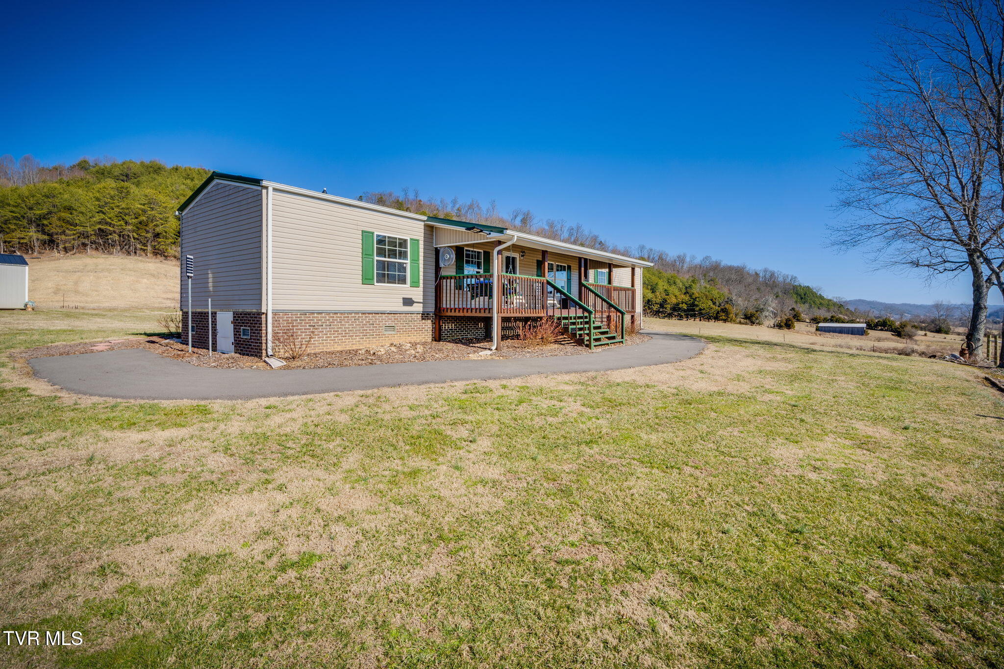 3587 Stanley Valley Road, Surgoinsville, Tennessee image 2