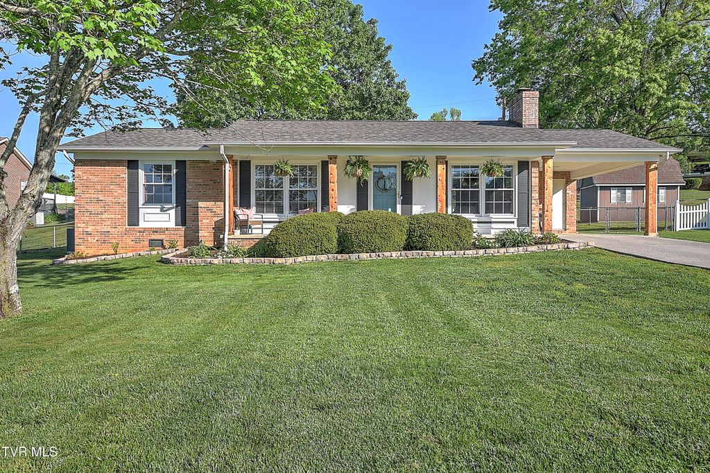 Photo of 409 Montezuma Road, Kingsport, TN 37664 (MLS # 9994470)