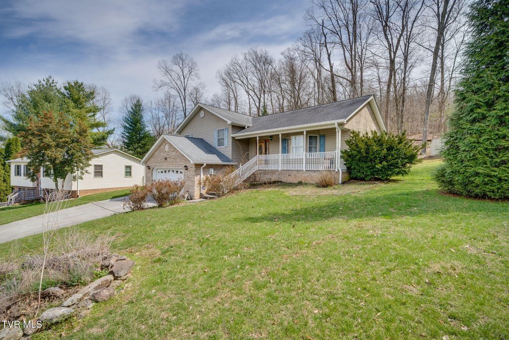 Photo of 153 Valley Crest Drive, Mount Carmel, TN 37645 (MLS # 9992725)