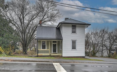 Homes For Sale - 308 Main Street<br/> Saltville, VA 24370