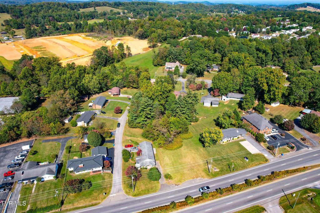 Photo of 1203 Jackson Boulevard, Jonesborough, TN 37659 (MLS # 9989076)