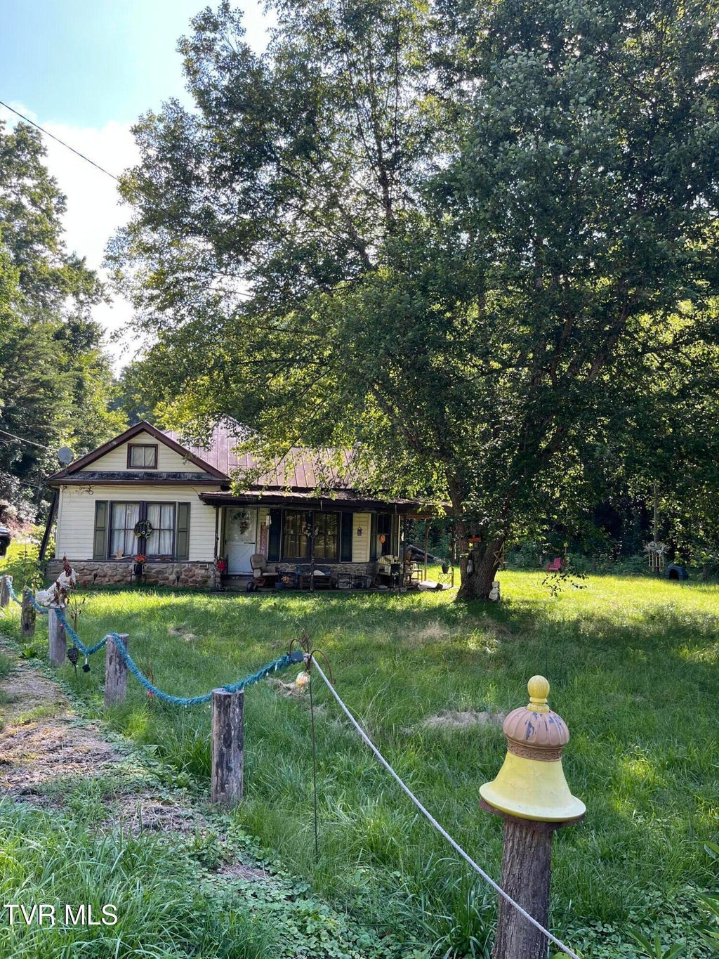 Photo of 4127 Sinking Creek Highway, Dungannon, VA 24245 (MLS # 9998146)