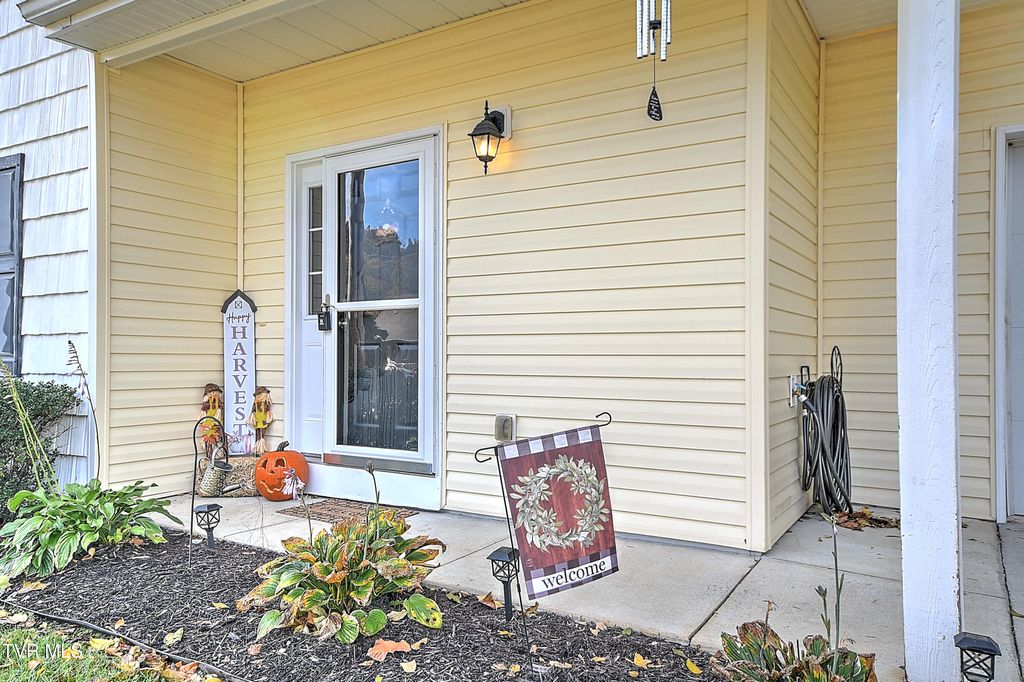 Photo of 322 Preservation Circle, Johnson City, TN 37601 (MLS # 9986021)