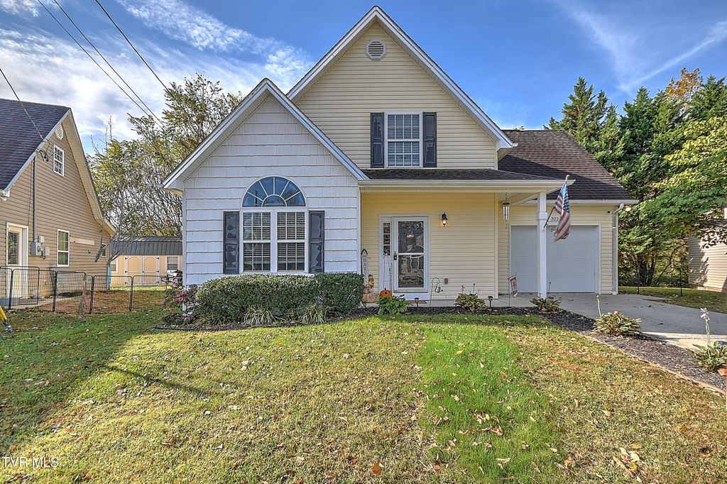 Photo of 322 Preservation Circle, Johnson City, TN 37601 (MLS # 9986021)