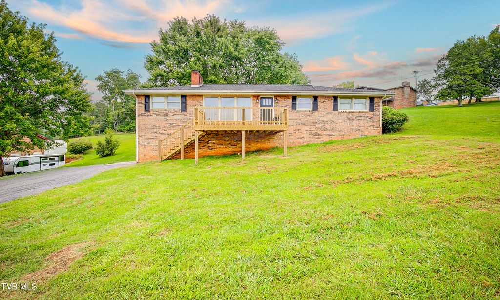 Photo of 2106 Ramsey Avenue, Kingsport, TN 37665 (MLS # 9984432)