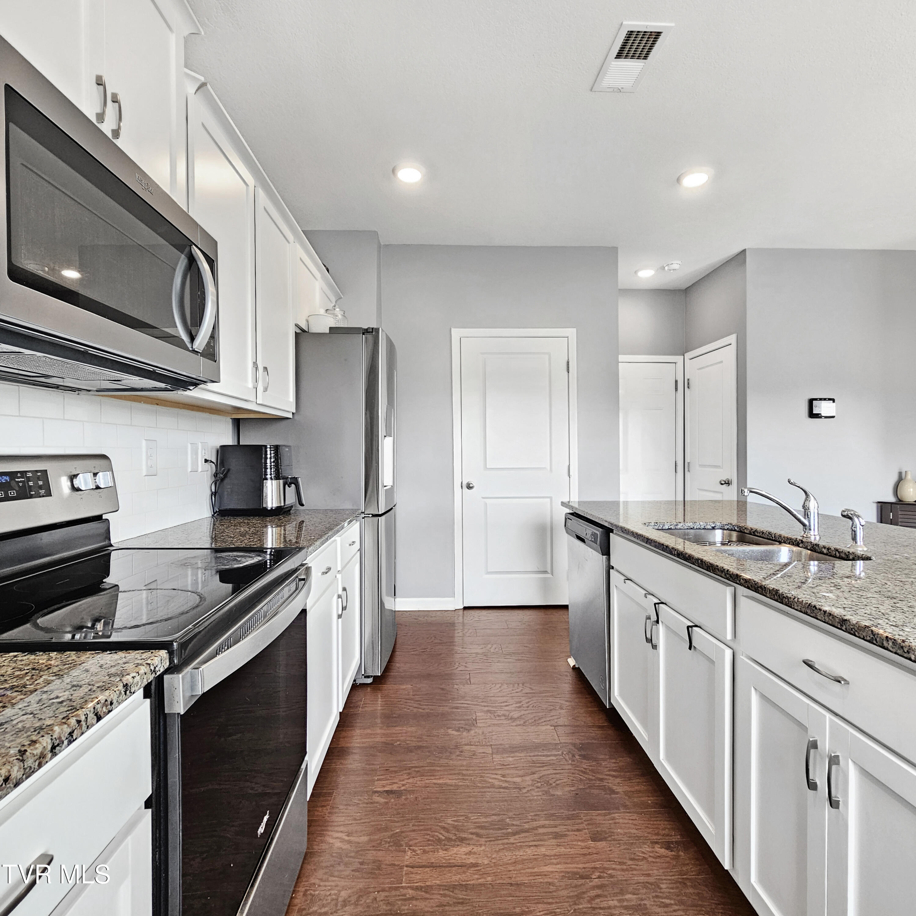 2358 Stream View Lane, Morristown, Tennessee image 9