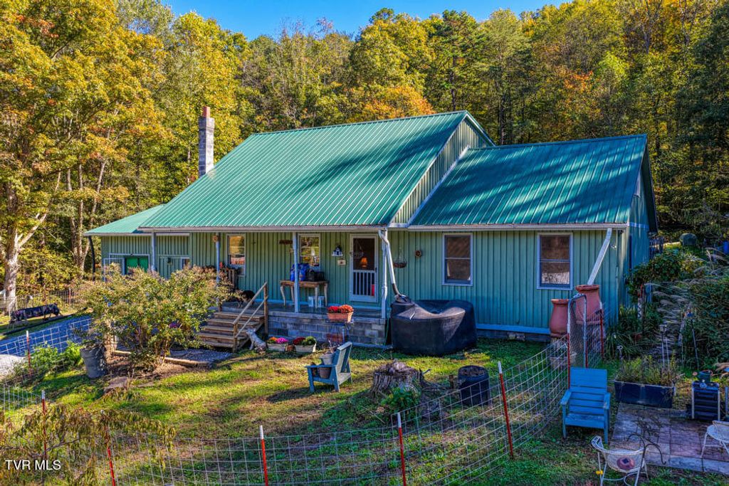 Photo of 385 Sulphur Springs Road, Rogersville, TN 37857 (MLS # 9987215)