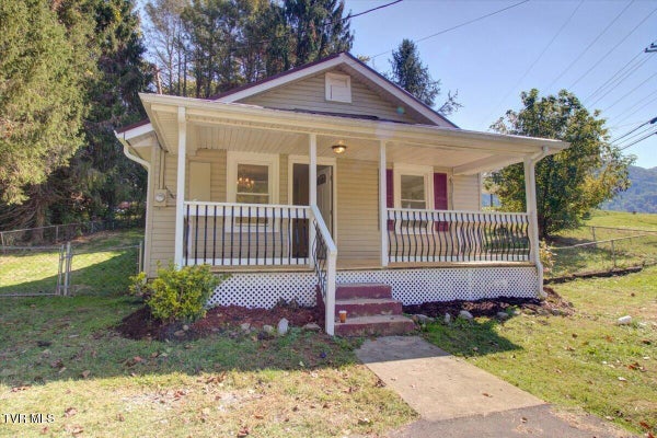 1529 RIVERVIEW DR, ELIZABETHTON, TN 37643 - Image 7faae9ab015706f82bb4343571cdc2e3/1580229443