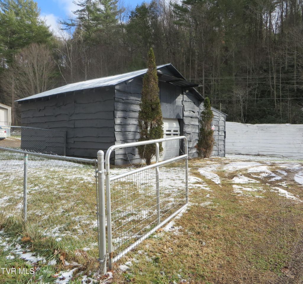 Photo of 492 Forge Creek Road, Mountain City, TN 37683 (MLS # 9989229)