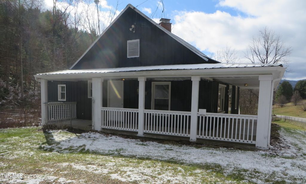 Photo of 492 Forge Creek Road, Mountain City, TN 37683 (MLS # 9989229)