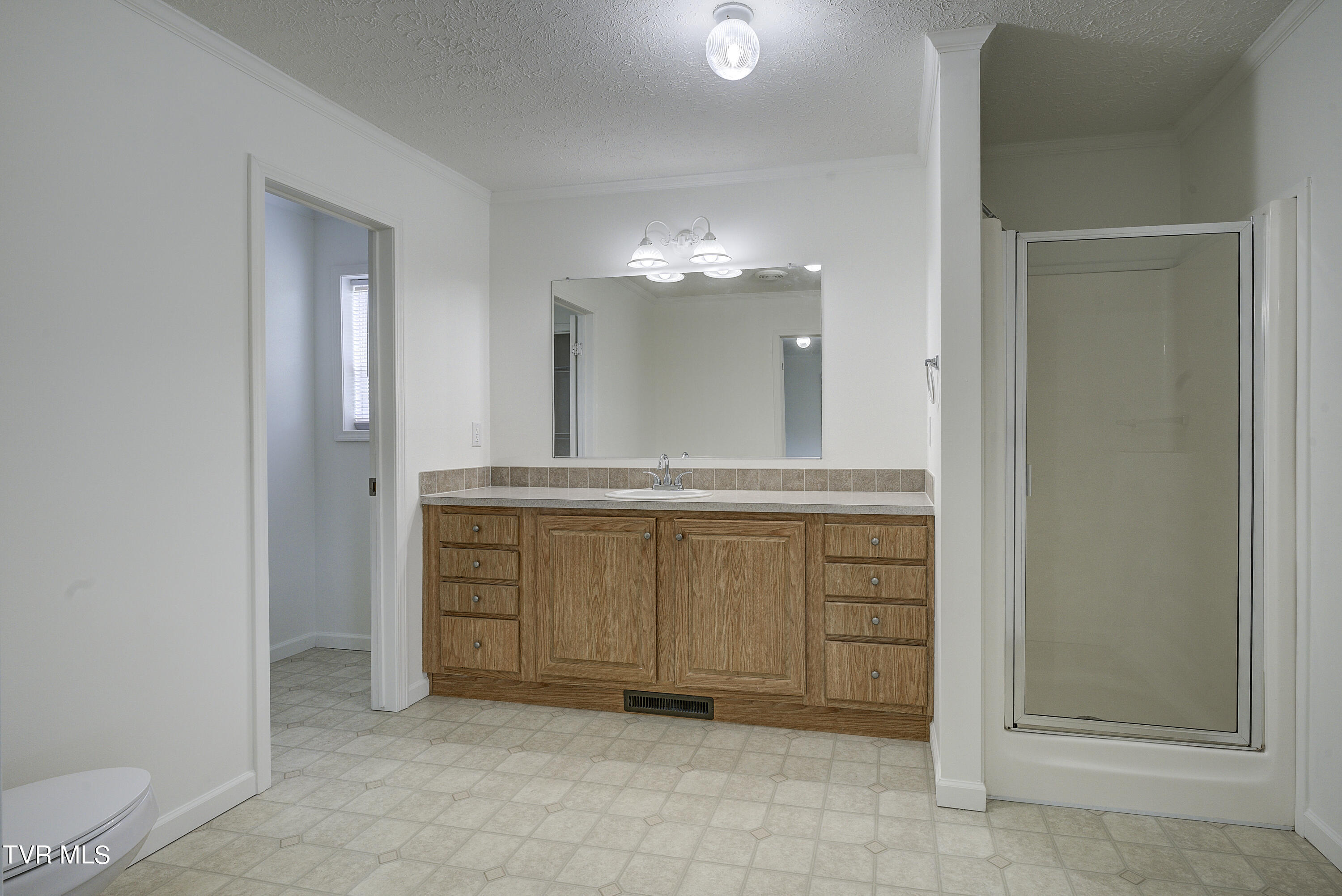 Abingdon, Virginia 24210, United States, 4 Bedrooms Bedrooms, ,3 BathroomsBathrooms,Residential,Pending,51077