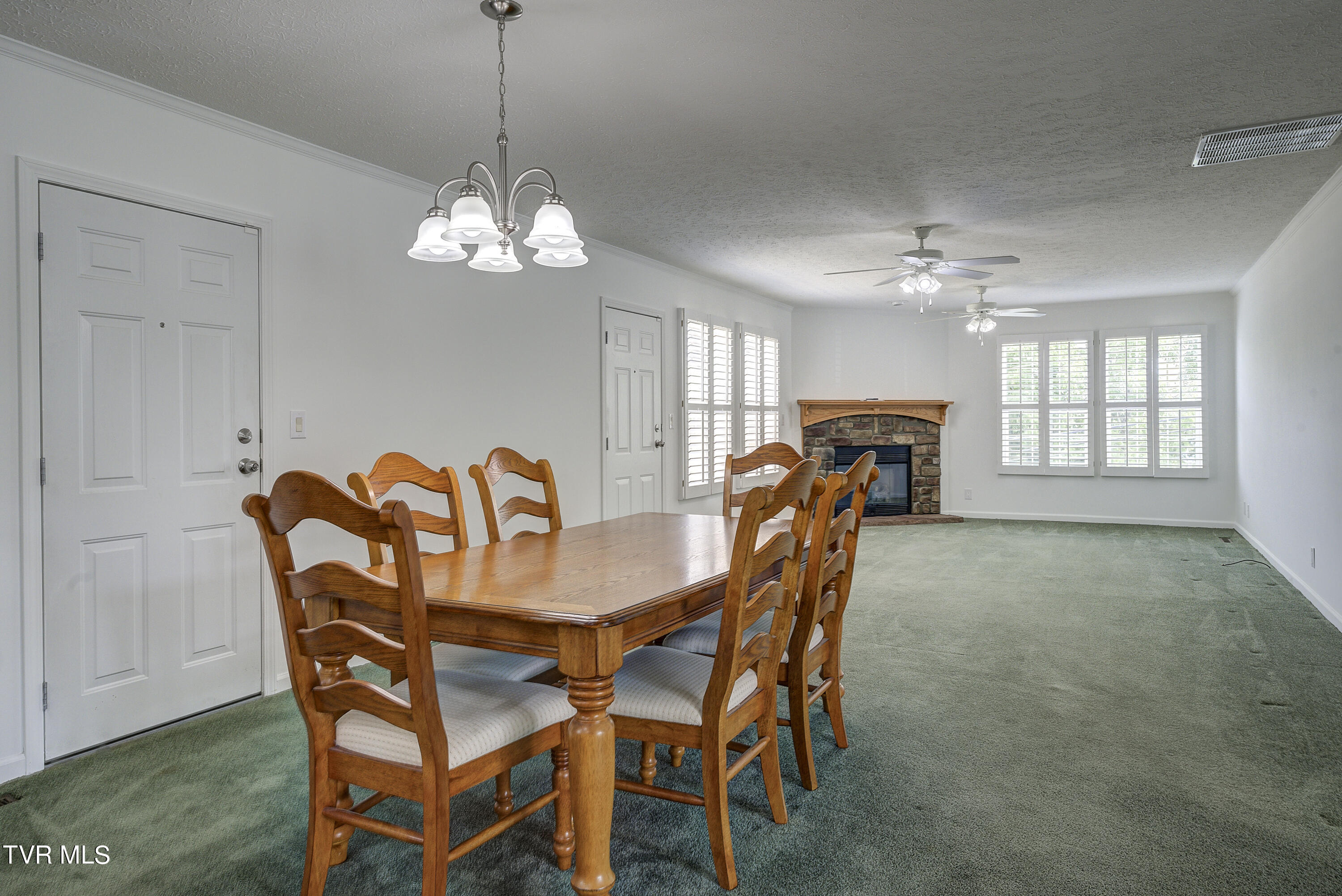 Abingdon, Virginia 24210, United States, 4 Bedrooms Bedrooms, ,3 BathroomsBathrooms,Residential,Pending,51077