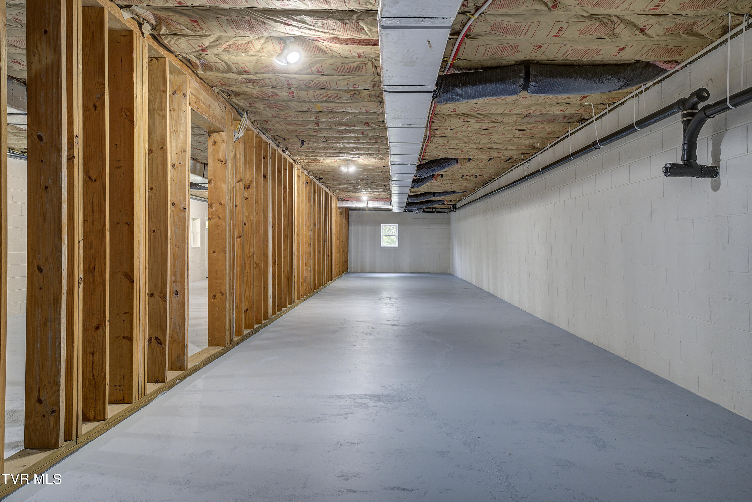 Abingdon, Virginia 24210, United States, 4 Bedrooms Bedrooms, ,3 BathroomsBathrooms,Residential,Pending,51077