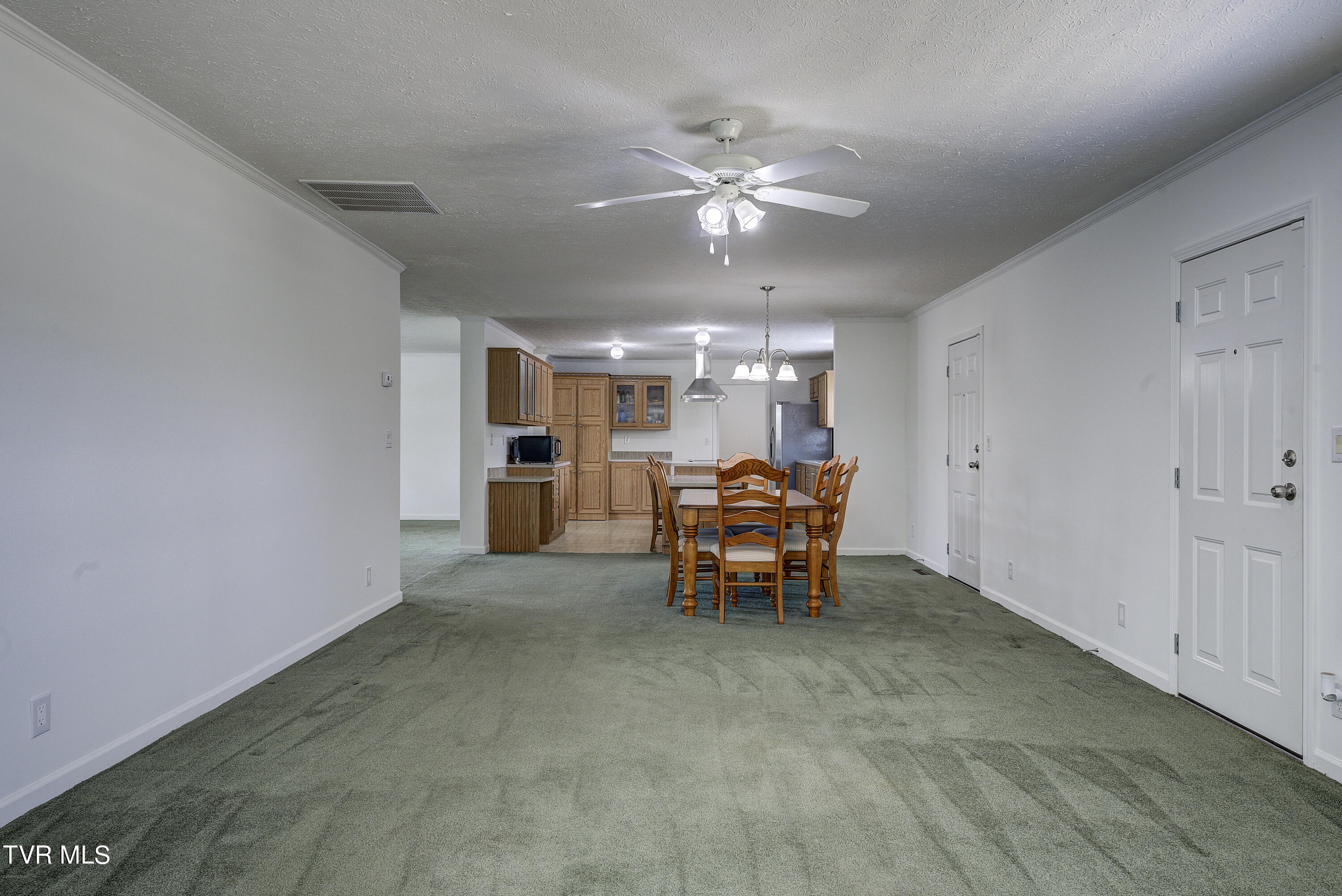 Abingdon, Virginia 24210, United States, 4 Bedrooms Bedrooms, ,3 BathroomsBathrooms,Residential,Pending,51077