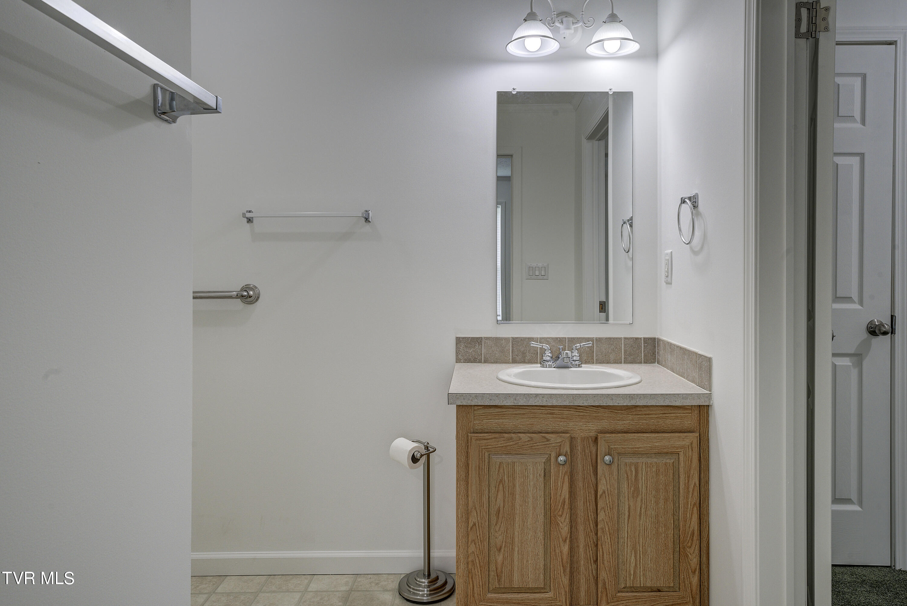 Abingdon, Virginia 24210, United States, 4 Bedrooms Bedrooms, ,3 BathroomsBathrooms,Residential,Pending,51077