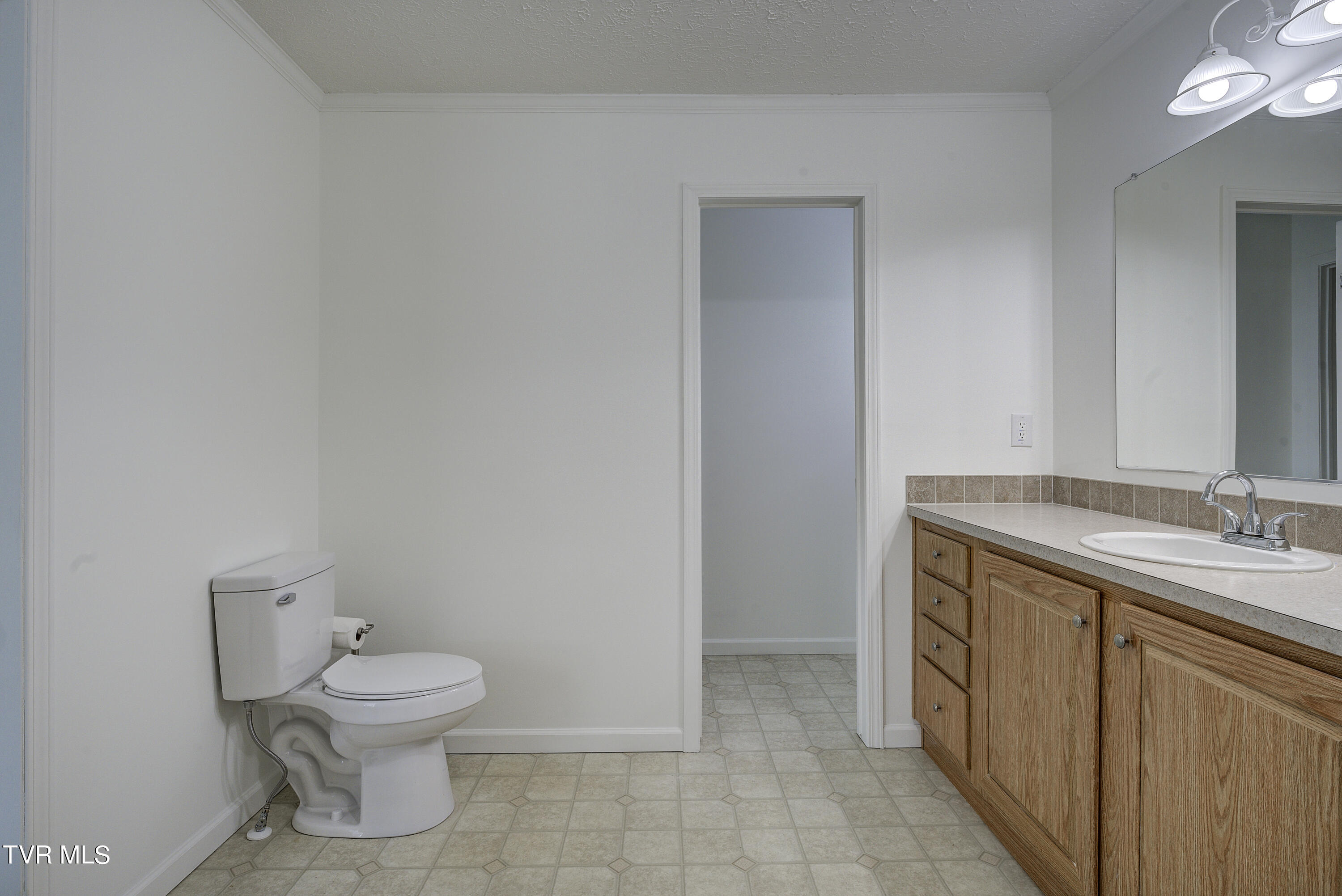 Abingdon, Virginia 24210, United States, 4 Bedrooms Bedrooms, ,3 BathroomsBathrooms,Residential,Pending,51077