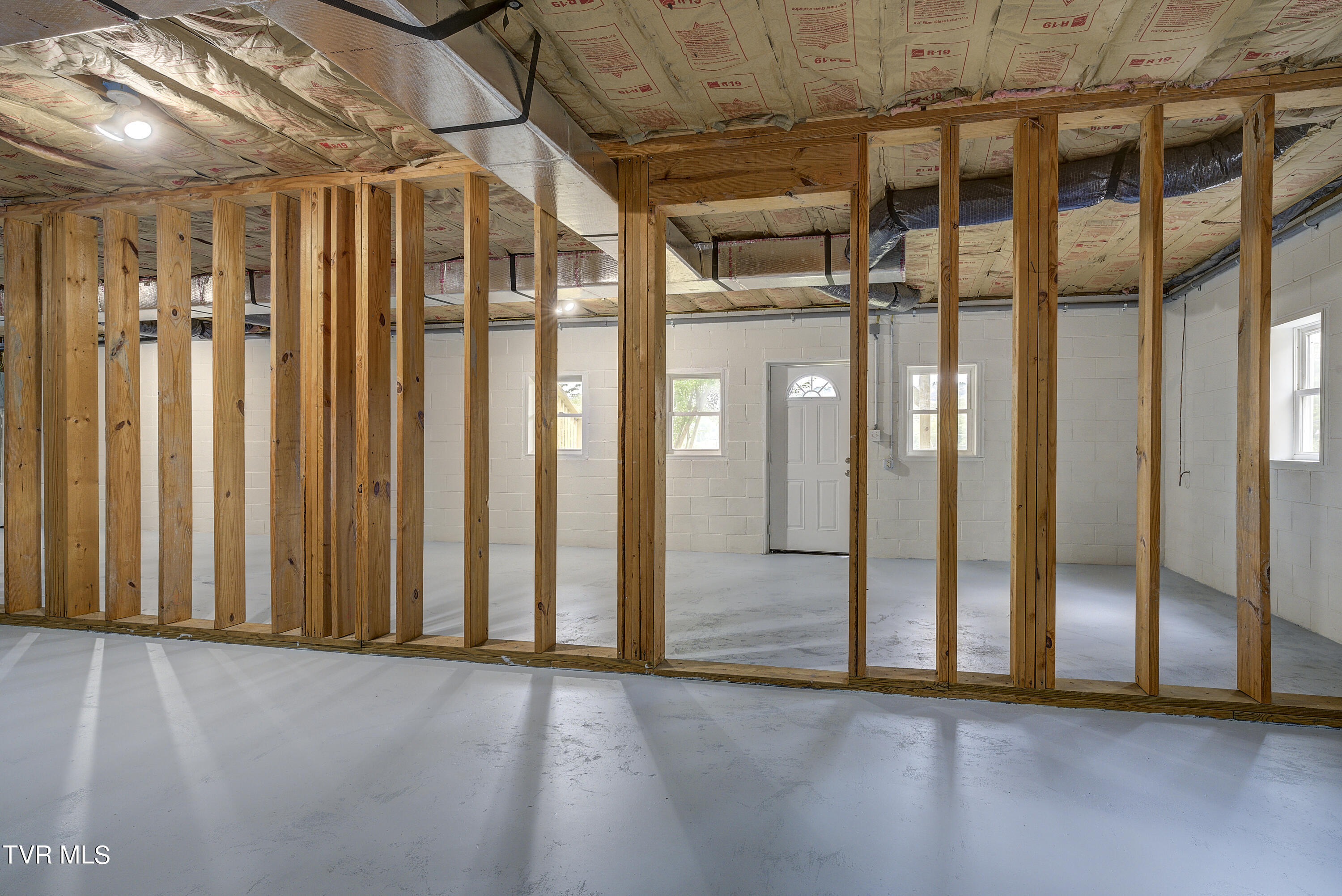 Abingdon, Virginia 24210, United States, 4 Bedrooms Bedrooms, ,3 BathroomsBathrooms,Residential,Pending,51077