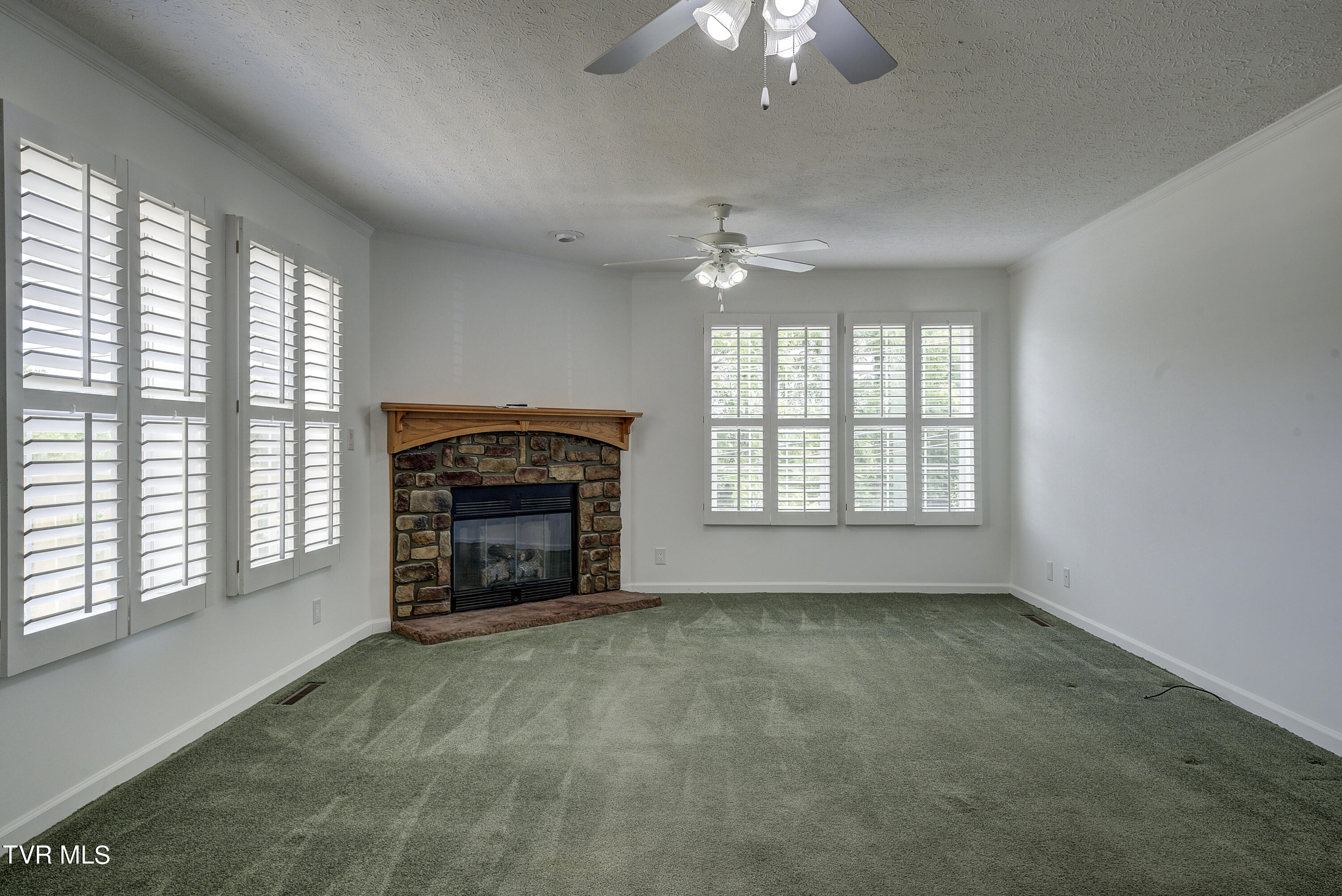 Abingdon, Virginia 24210, United States, 4 Bedrooms Bedrooms, ,3 BathroomsBathrooms,Residential,Pending,51077