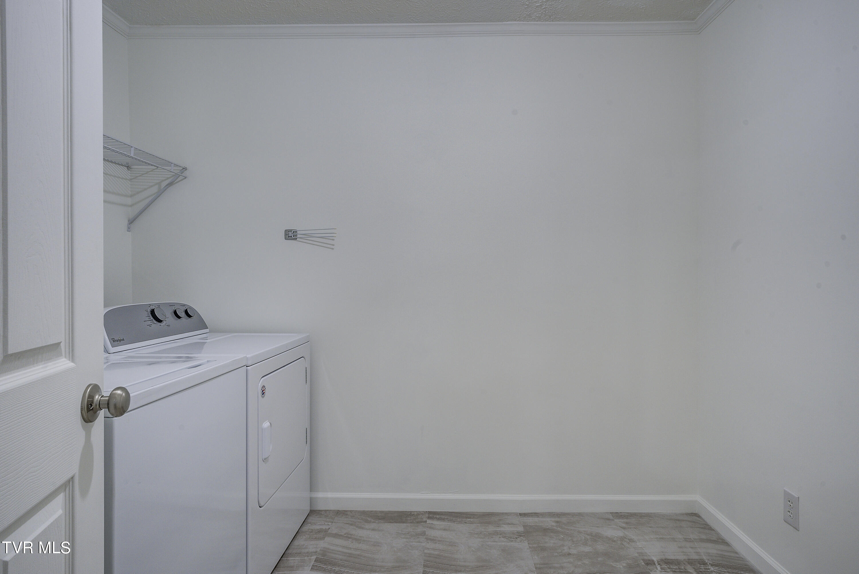 Abingdon, Virginia 24210, United States, 4 Bedrooms Bedrooms, ,3 BathroomsBathrooms,Residential,Pending,51077