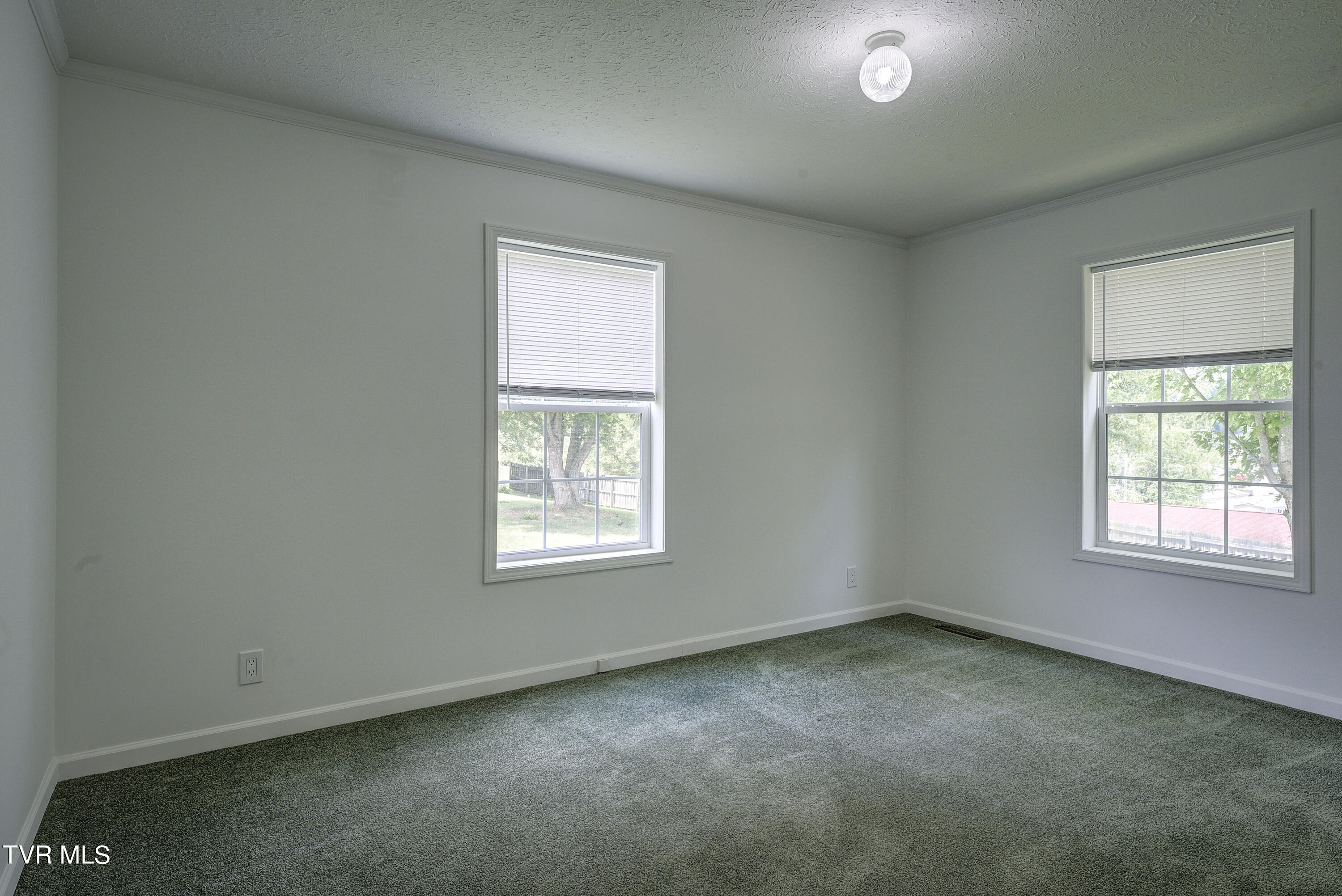 Abingdon, Virginia 24210, United States, 4 Bedrooms Bedrooms, ,3 BathroomsBathrooms,Residential,Pending,51077