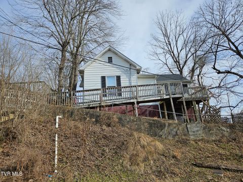 Homes For Sale - 204 High Avenue<br/> Coeburn, VA 24230