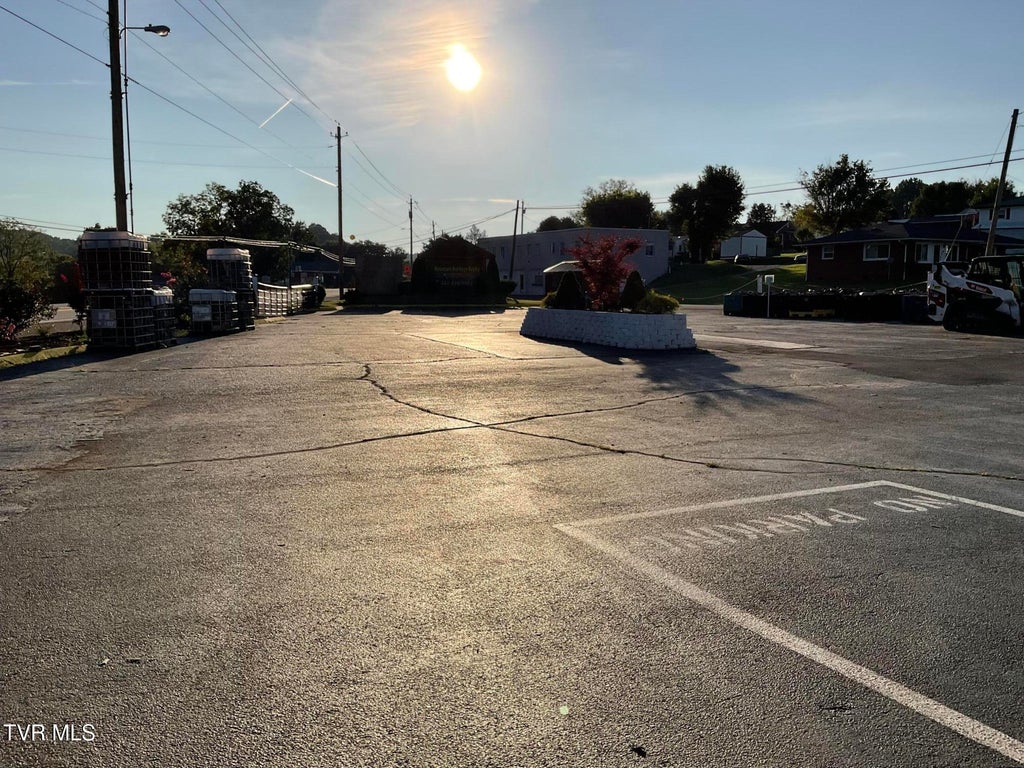 Photo of 2423 Elizabethton Highway #1&amp;2, Johnson City, TN 37601 (MLS # 10000062)