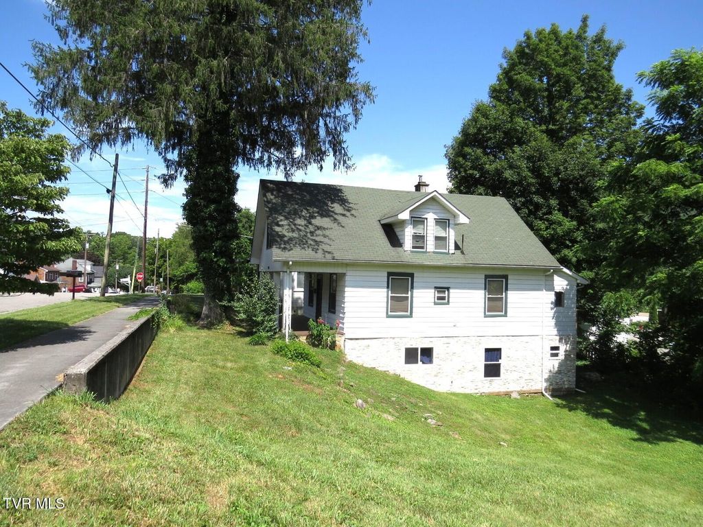 Photo of 1203 Virginia Avenue, Norton, VA 24273 (MLS # 9983126)