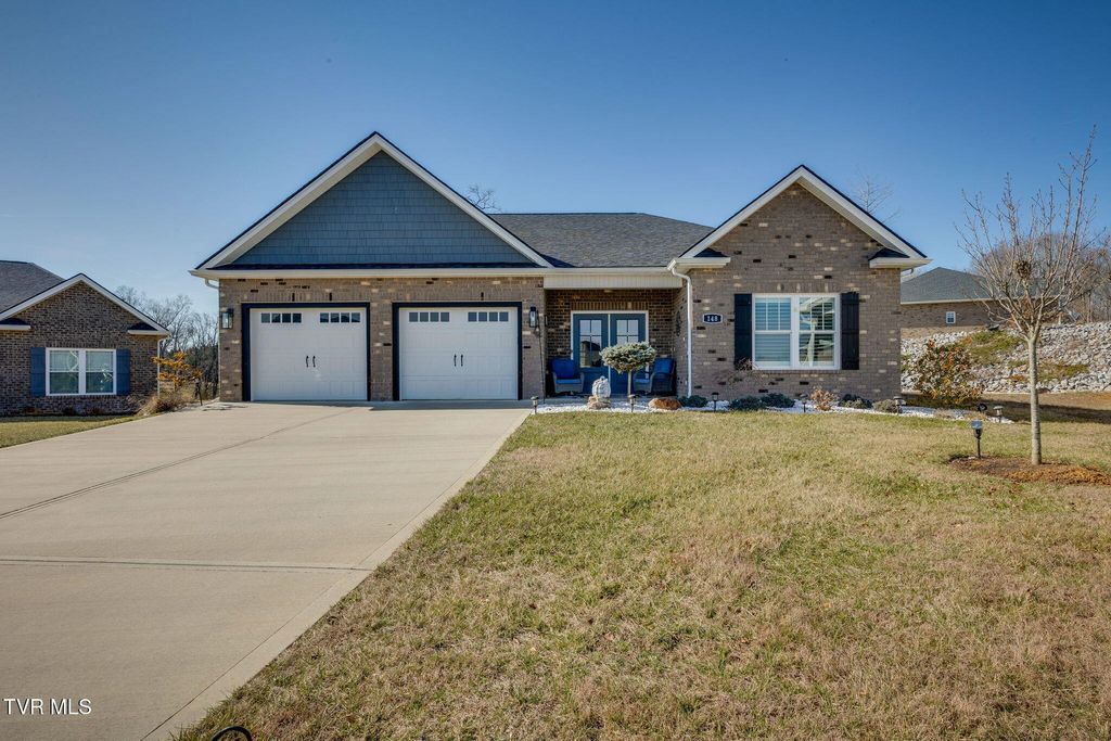 Photo of 148 Mountain View Circle, Piney Flats, TN 37686 (MLS # 9990549)