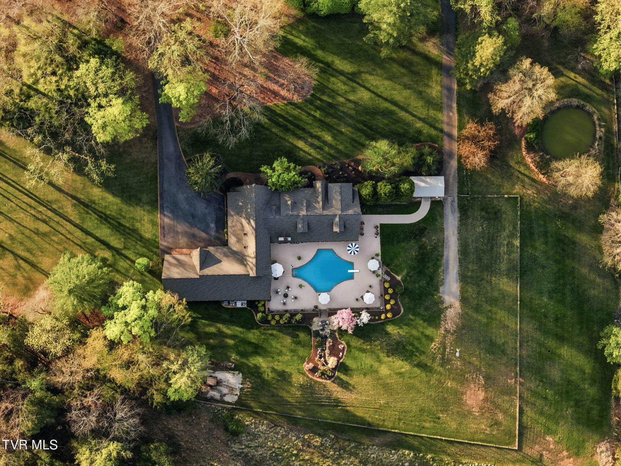 4953 Weaver Pike