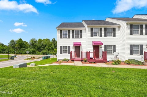 Photo of 540 Beaverview Drive, Bristol, VA 24201 (MLS # 9999763)