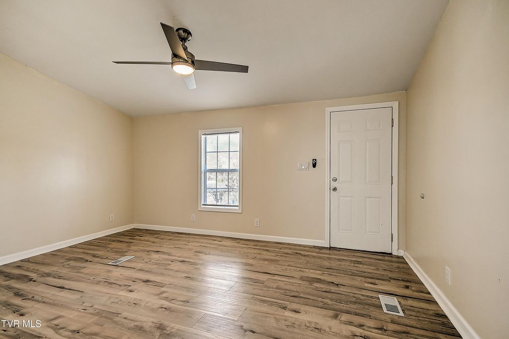 Photo of 704 Church Hill Drive, Kingsport, TN 37660 (MLS # 9995904)